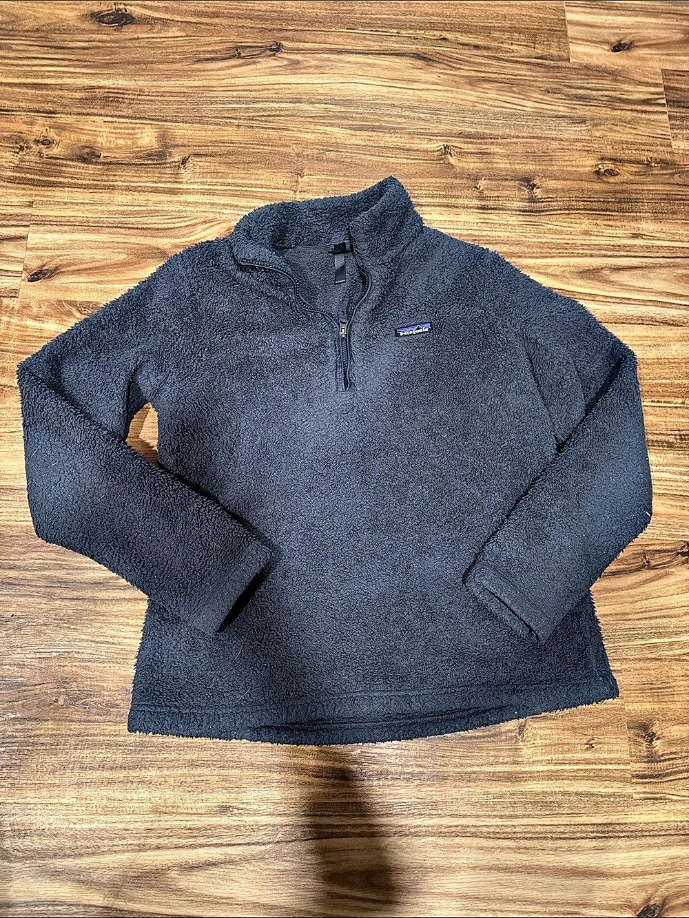 Patagonia Women’s Charcoal Grey Fleece Pullover